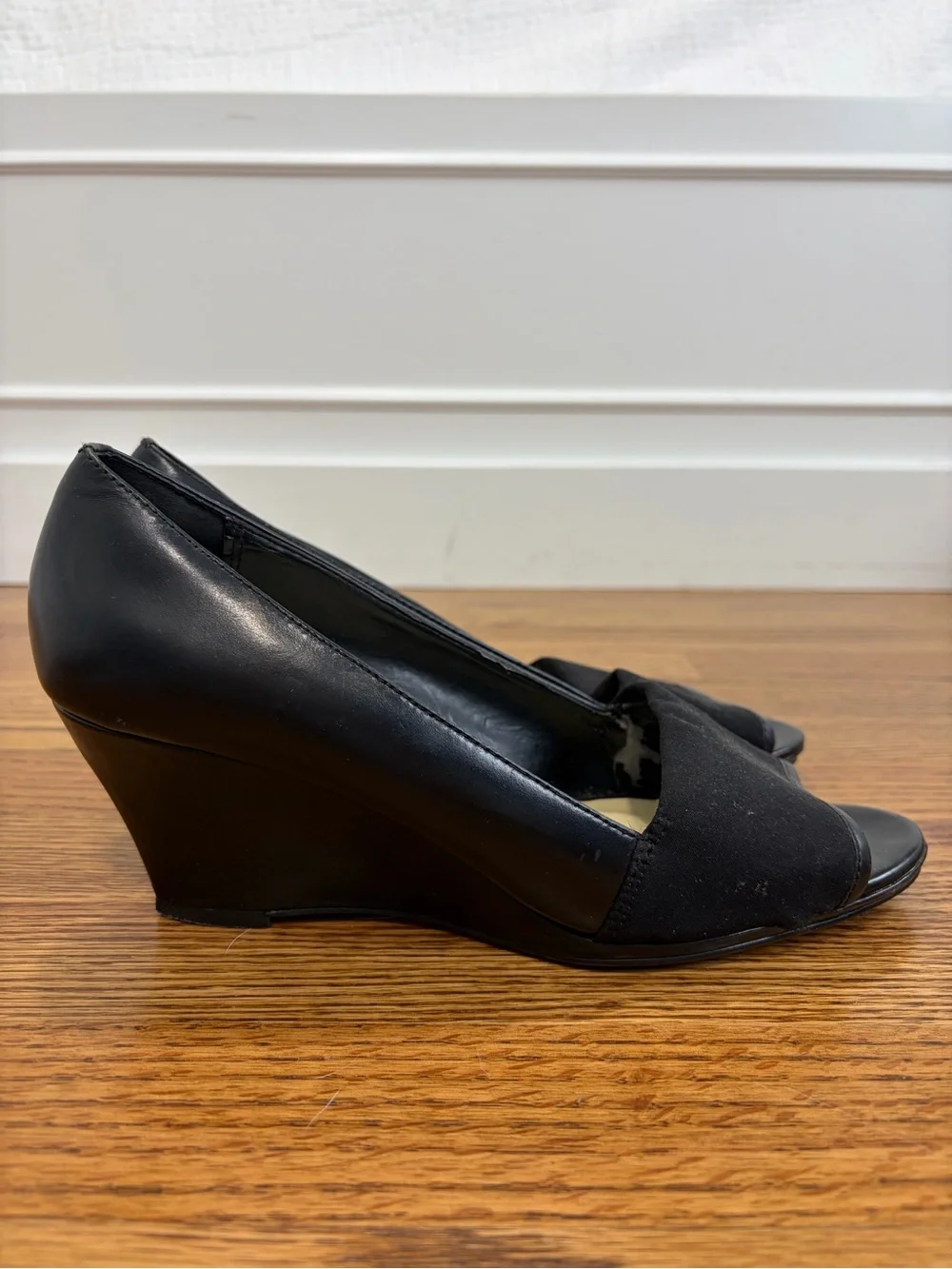 Ellen Tracy Rhyme Black Wedge Peep-Toe Heels (7.5)